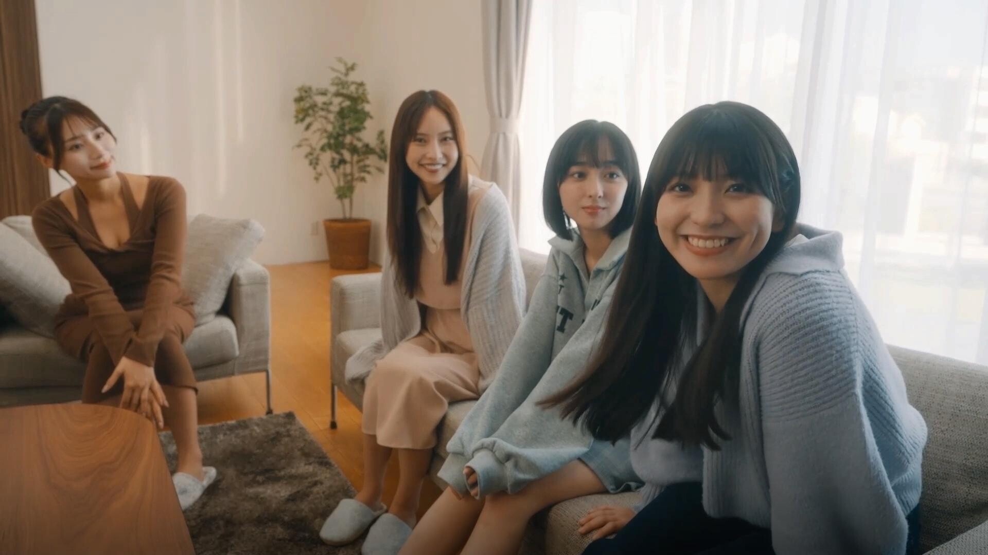 《嘟嘟嘟~恋爱信号响不停,美女室友们教我如何